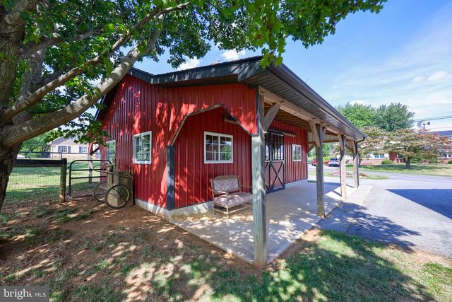 108 MEETINGHOUSE RD, Gap, PA 17527