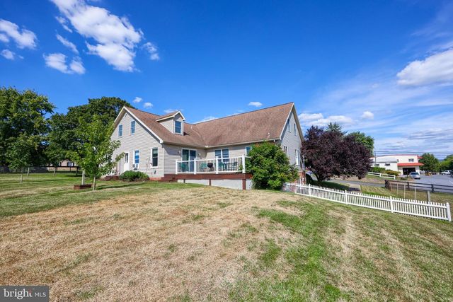 108 MEETINGHOUSE RD, Gap, PA 17527