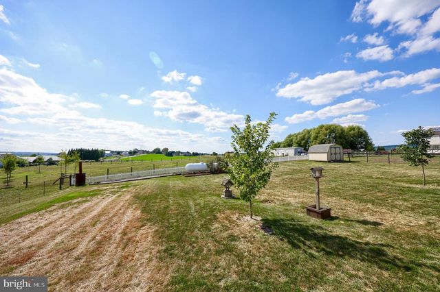 108 MEETINGHOUSE RD, Gap, PA 17527
