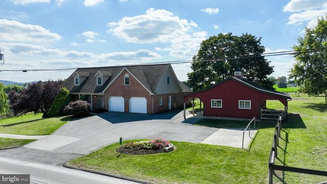 108 MEETINGHOUSE RD, Gap, PA 17527