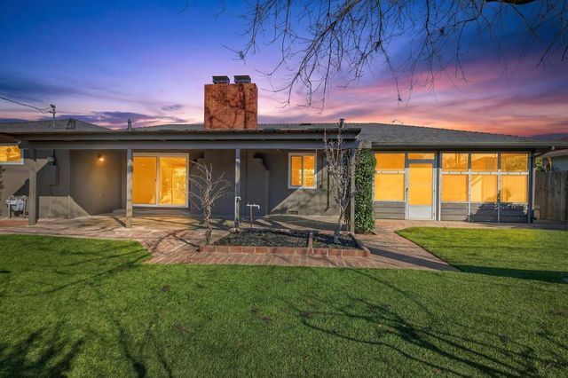 820 Ehrhardt Dr, Lodi, CA 95240