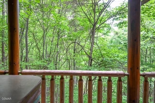 2138 Walnut Court, Sevierville, TN 37876