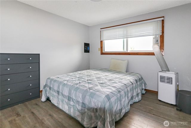 18627 32nd Avenue S, Seatac, WA 98188