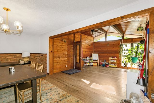 18627 32nd Avenue S, Seatac, WA 98188