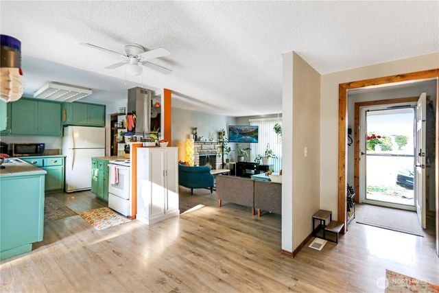 18627 32nd Avenue S, Seatac, WA 98188