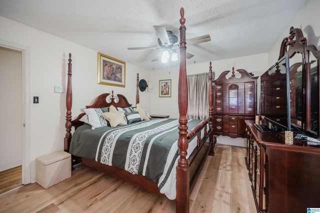 17 FREDA JANE LANE, Birmingham, AL 35215