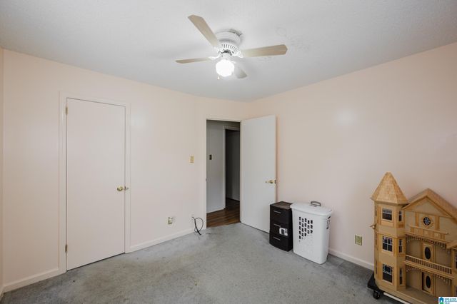 17 FREDA JANE LANE, Birmingham, AL 35215