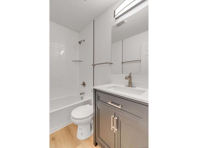 7800 Ladore St, Commerce City, CO 80022