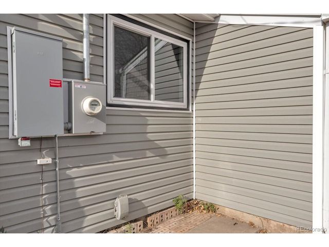 7800 Ladore St, Commerce City, CO 80022