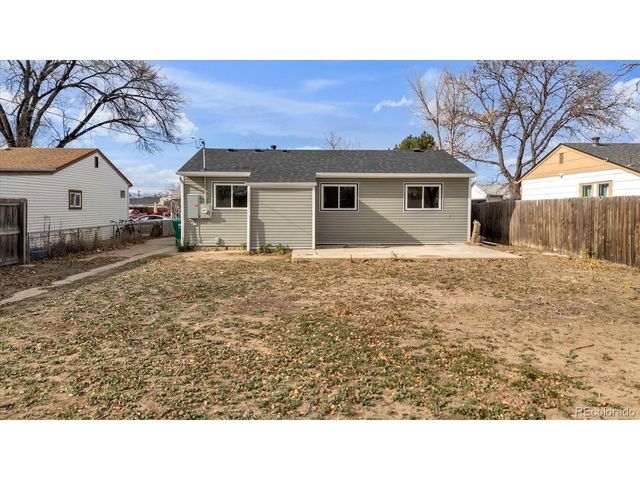 7800 Ladore St, Commerce City, CO 80022