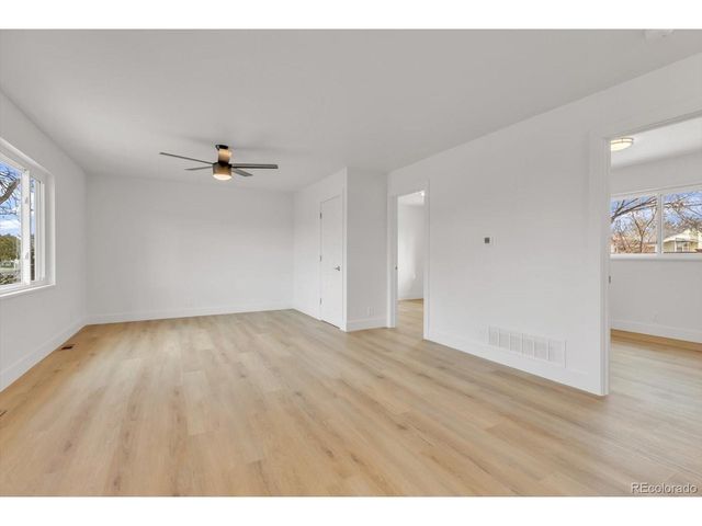 7800 Ladore St, Commerce City, CO 80022