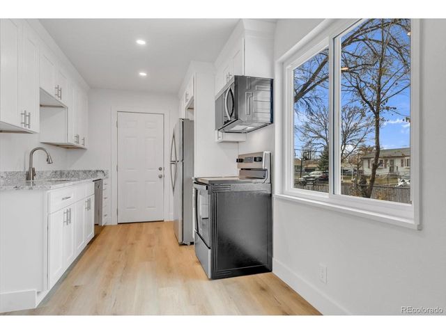 7800 Ladore St, Commerce City, CO 80022