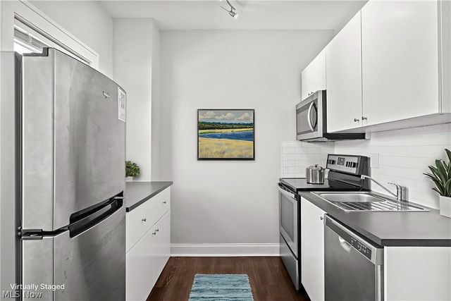 1385 Cranford Avenue 11, Lakewood, OH 44107