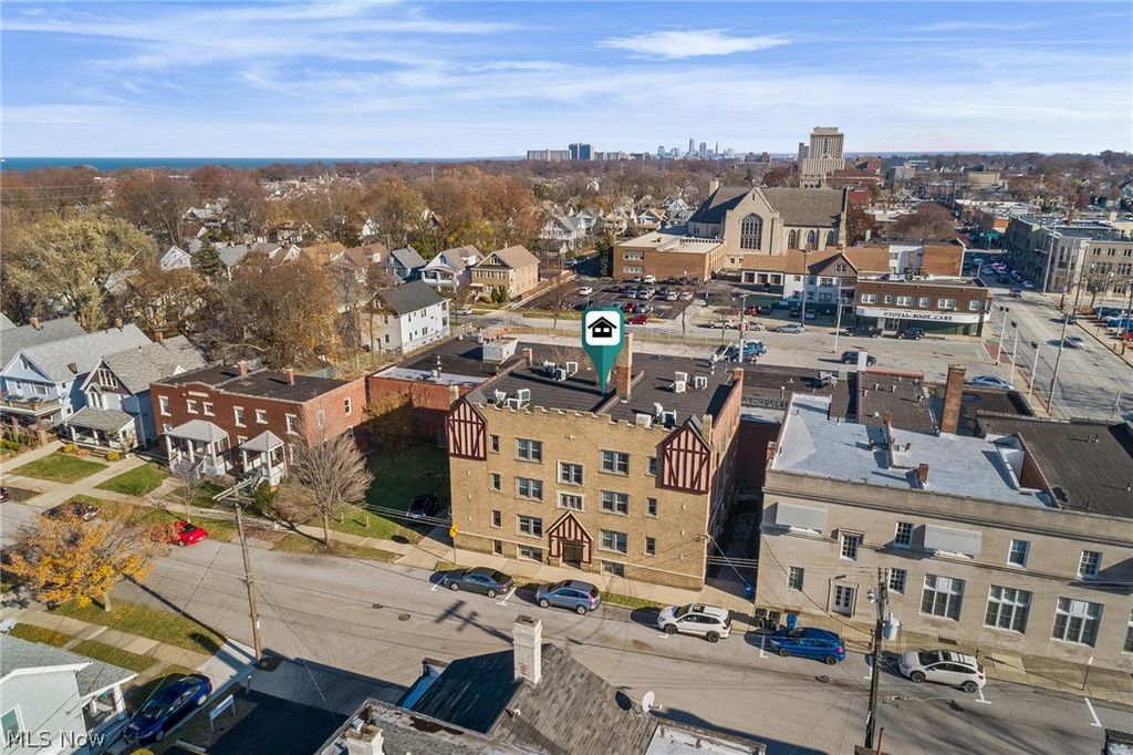 1385 Cranford Avenue 11, Lakewood, OH 44107