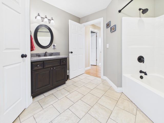 32 Diamond Drive, Barboursville, WV 25504