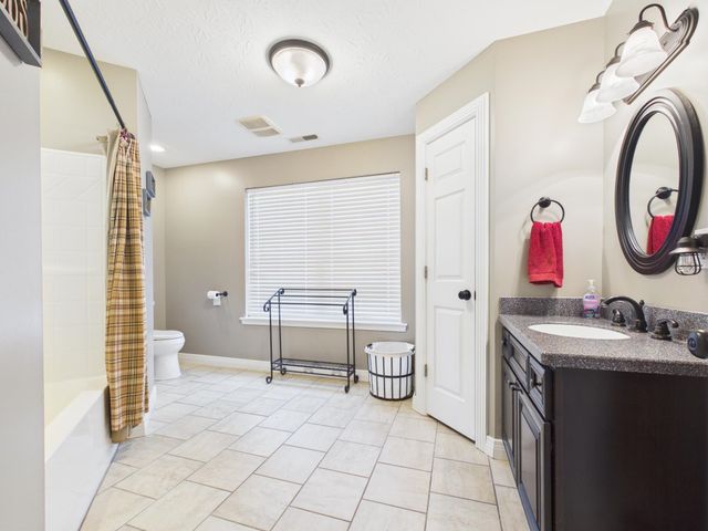 32 Diamond Drive, Barboursville, WV 25504