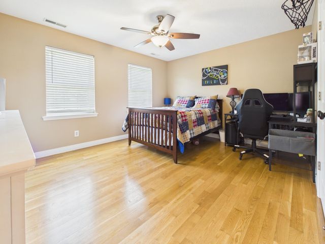32 Diamond Drive, Barboursville, WV 25504