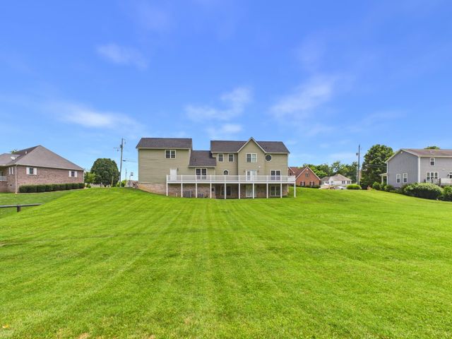 32 Diamond Drive, Barboursville, WV 25504