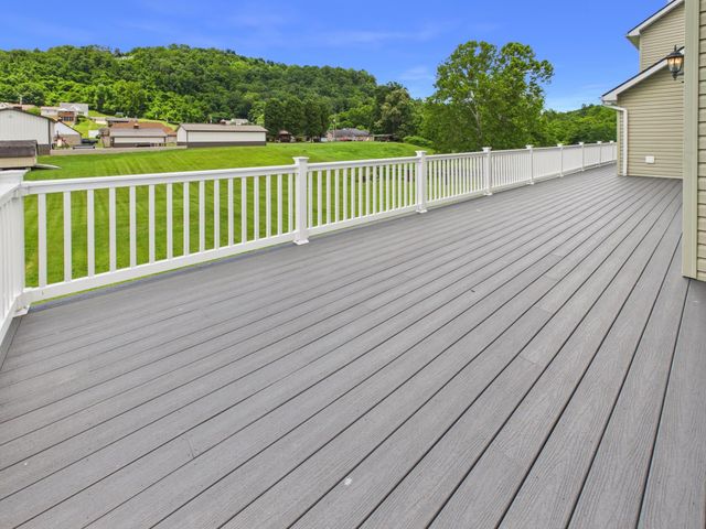 32 Diamond Drive, Barboursville, WV 25504