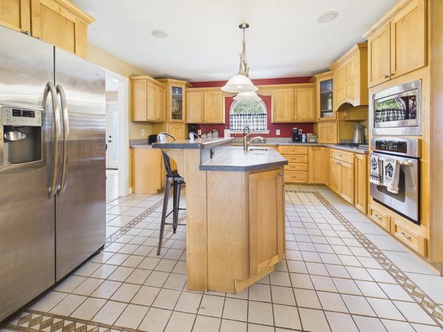 32 Diamond Drive, Barboursville, WV 25504