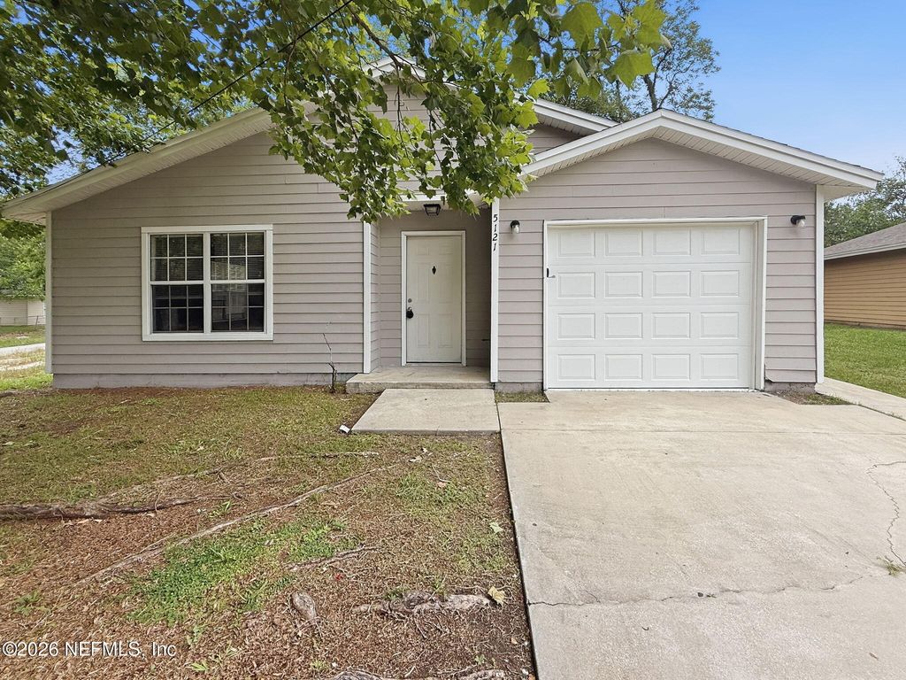 5121 CHENANGO Boulevard, Jacksonville, FL 32254