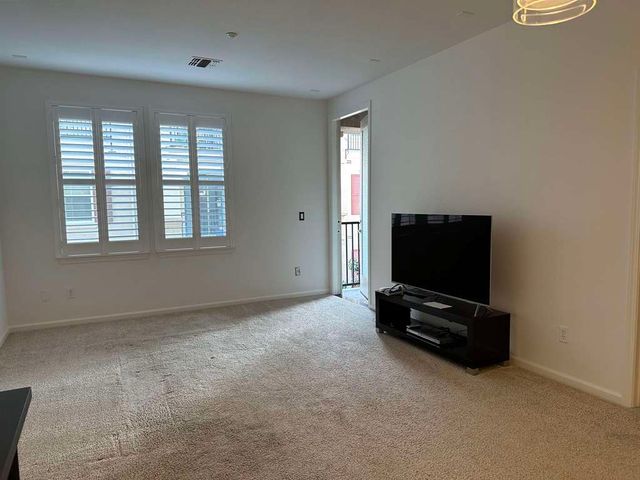 3420 Finnian Way 328, Dublin, CA 94568