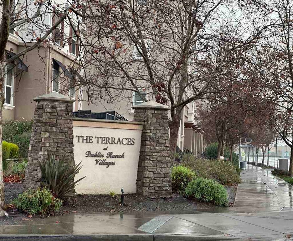 3420 Finnian Way 328, Dublin, CA 94568