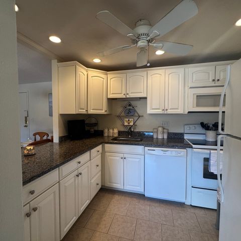300 Park Terrace Dr. 322, Stoneham, MA 02180