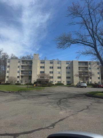 300 Park Terrace Dr. 322, Stoneham, MA 02180
