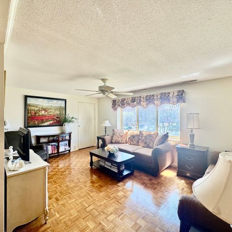 300 Park Terrace Dr. 322, Stoneham, MA 02180