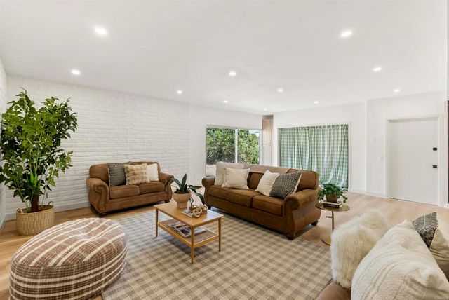 1140 Evergreen Lane, Vista, CA 92084