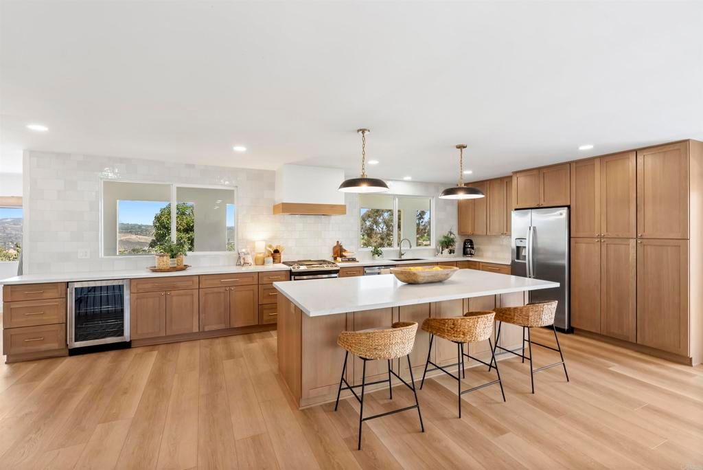 Image 15 of property listing at 1140 Evergreen Lane, Vista, CA 92084