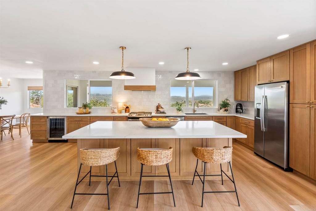 Image 16 of property listing at 1140 Evergreen Lane, Vista, CA 92084