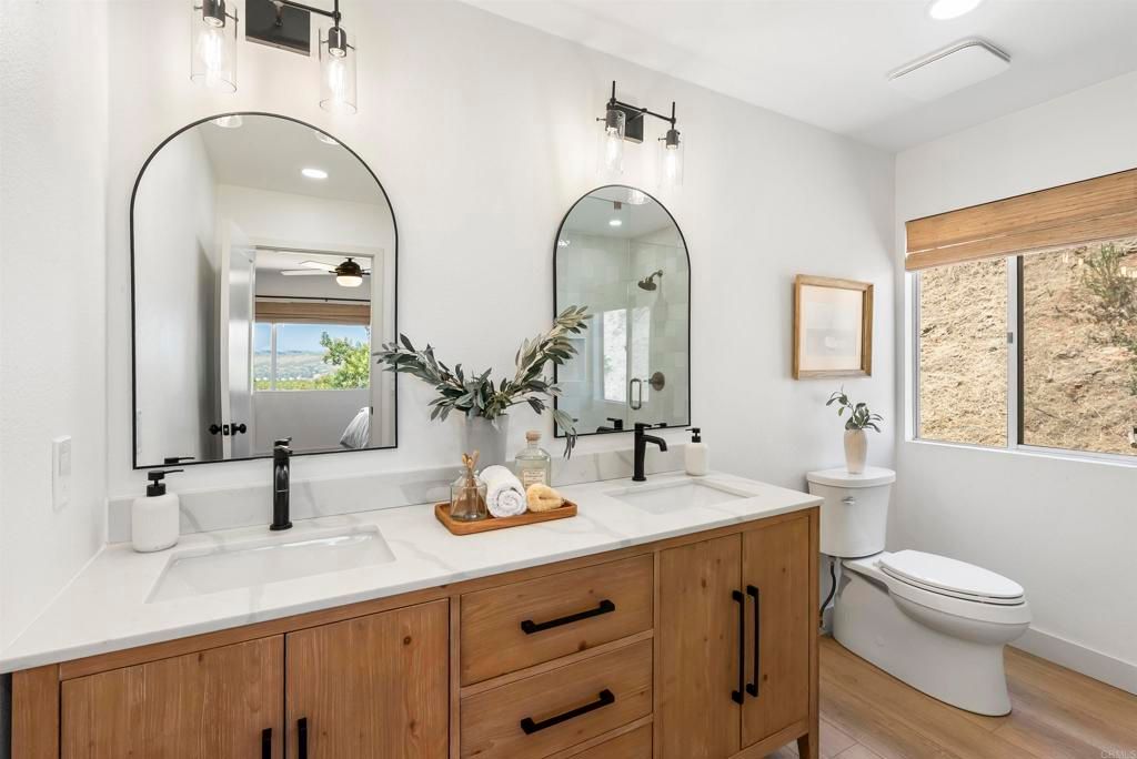 Image 34 of property listing at 1140 Evergreen Lane, Vista, CA 92084