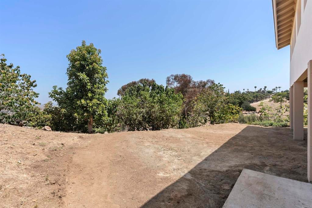 Image 41 of property listing at 1140 Evergreen Lane, Vista, CA 92084