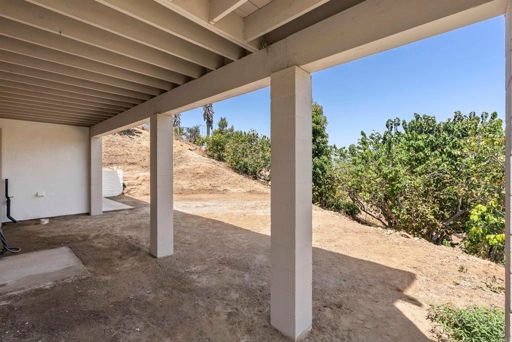 Image 42 of property listing at 1140 Evergreen Lane, Vista, CA 92084