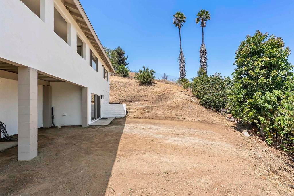 Image 43 of property listing at 1140 Evergreen Lane, Vista, CA 92084
