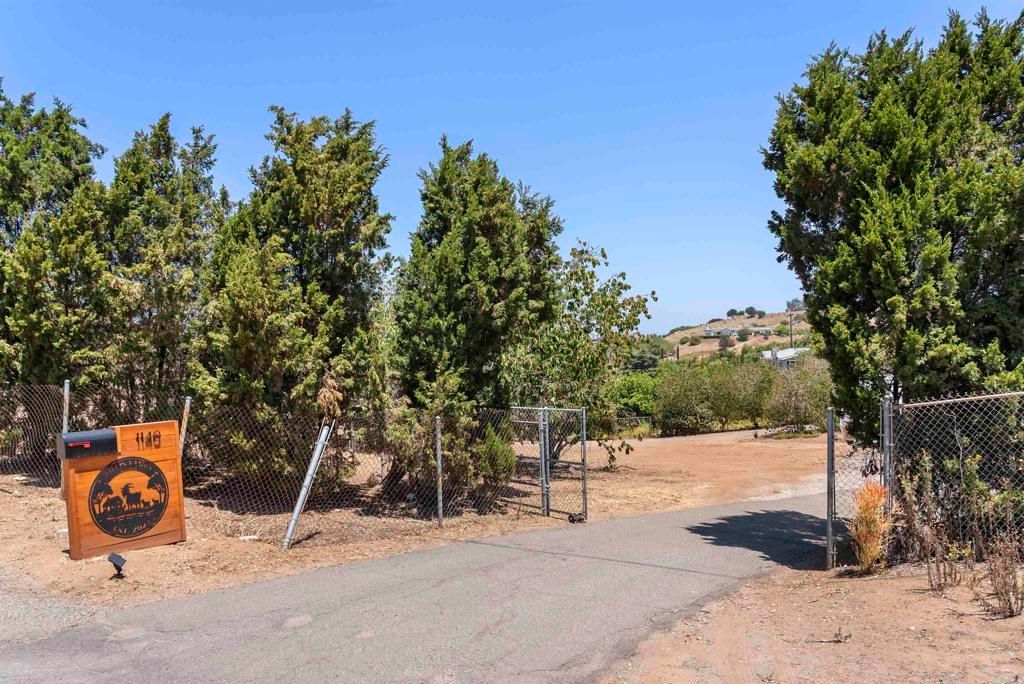 Image 48 of property listing at 1140 Evergreen Lane, Vista, CA 92084