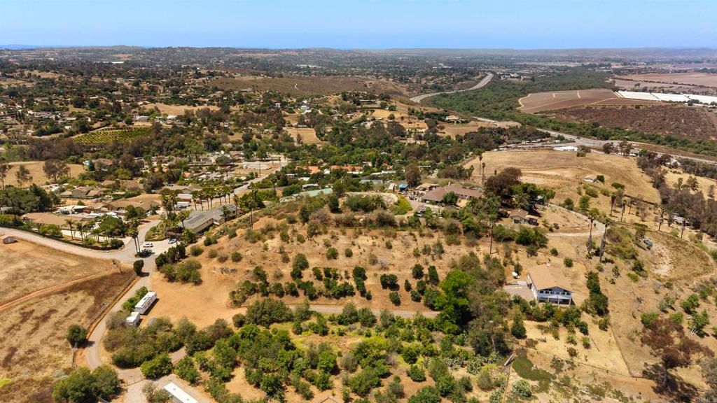 Image 56 of property listing at 1140 Evergreen Lane, Vista, CA 92084