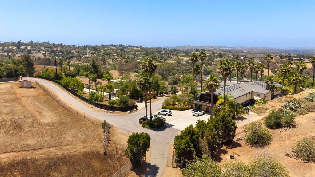 Image 59 of property listing at 1140 Evergreen Lane, Vista, CA 92084
