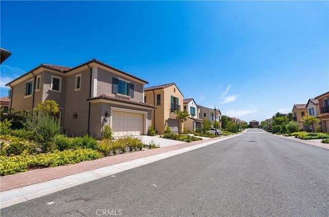 222 Fiore, Irvine, CA 92602