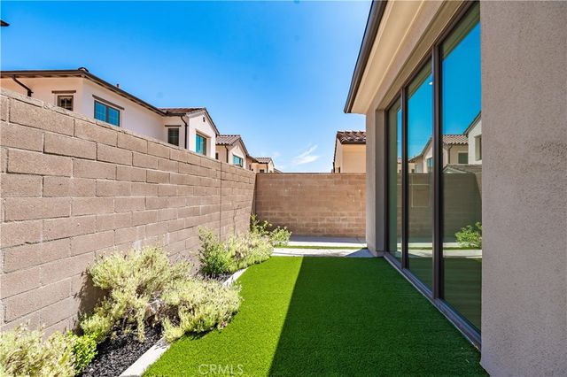 222 Fiore, Irvine, CA 92602
