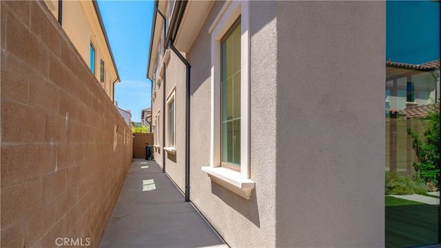 222 Fiore, Irvine, CA 92602