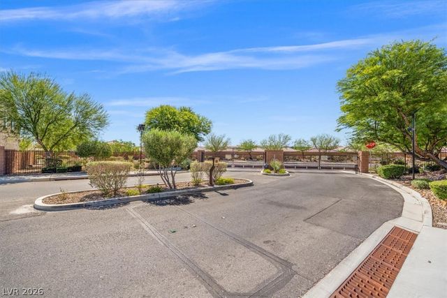 8931 Oreana Peak Court, Las Vegas, NV 89148