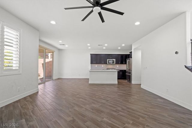 8931 Oreana Peak Court, Las Vegas, NV 89148