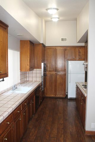 9519 Enchantment Ln, Stockton, CA 95209