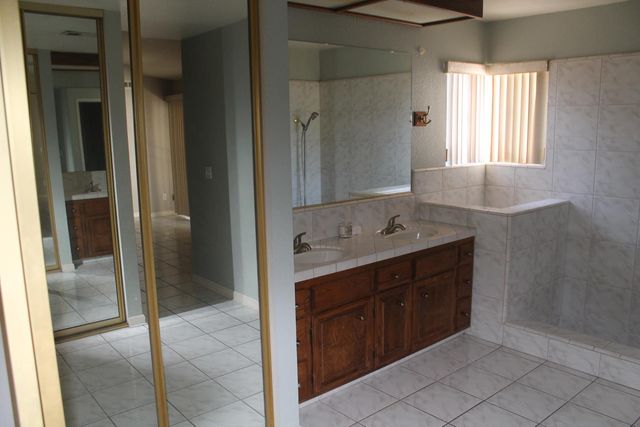 9519 Enchantment Ln, Stockton, CA 95209