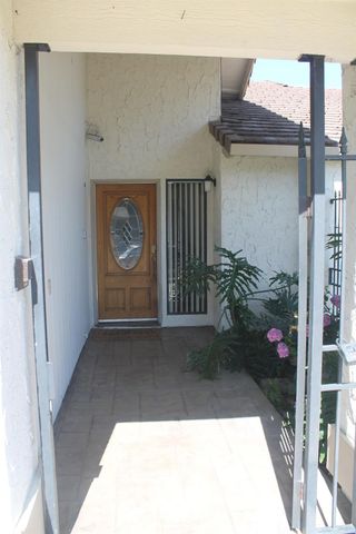 9519 Enchantment Ln, Stockton, CA 95209