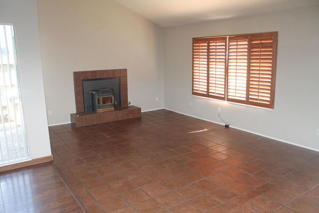 9519 Enchantment Ln, Stockton, CA 95209