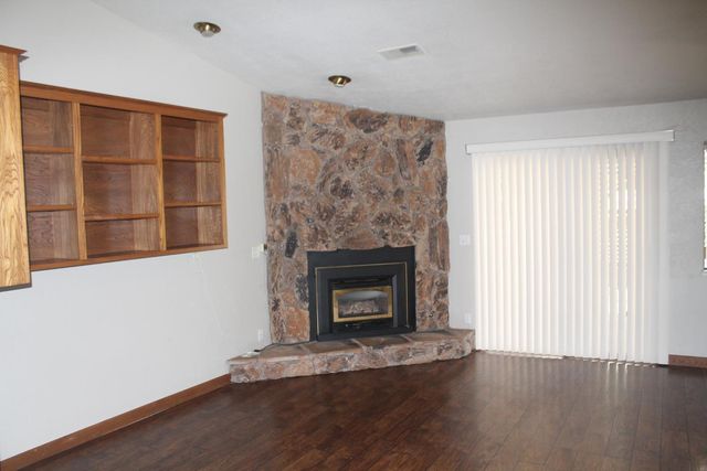 9519 Enchantment Ln, Stockton, CA 95209